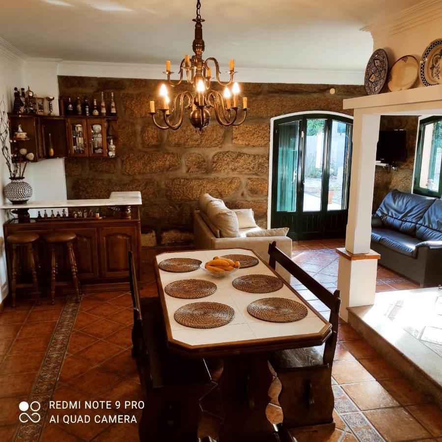 Casa Alem Rio - Quartos Para 6 Hospedes Em Санту-Тірсу Екстер'єр фото