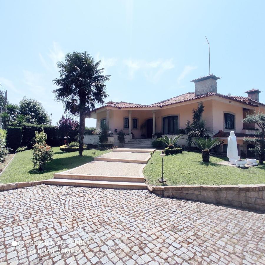 Casa Alem Rio - Quartos Para 6 Hospedes Em Санту-Тірсу Екстер'єр фото