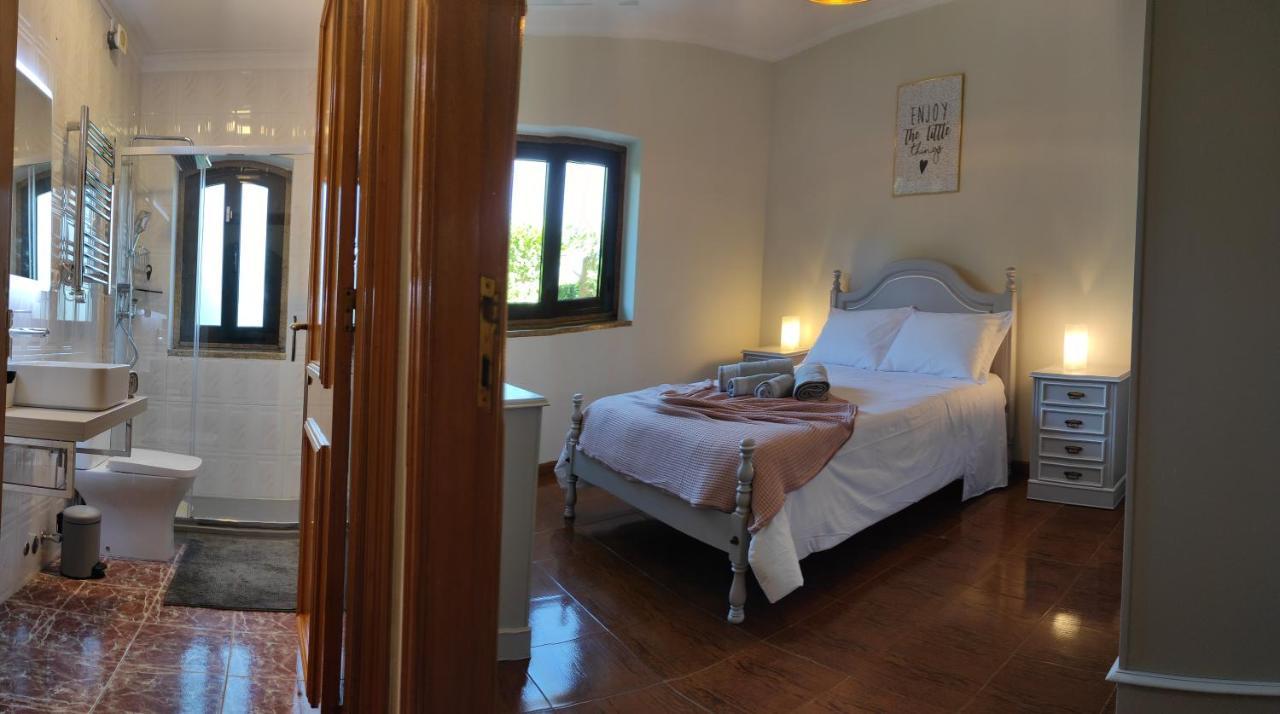 Casa Alem Rio - Quartos Para 6 Hospedes Em Санту-Тірсу Екстер'єр фото